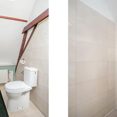 Tourist Travel Hostel Schiedam