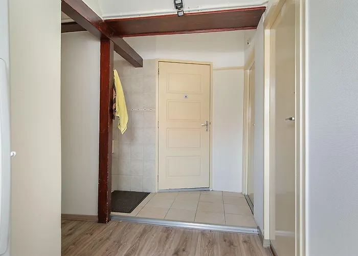 Tourist Travel 旅馆 斯琴丹