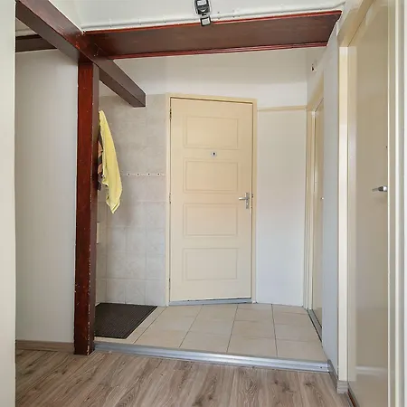 Tourist Travel אכסניה סכידאם