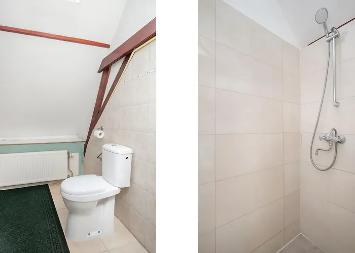 Tourist Travel Hostel Schiedam