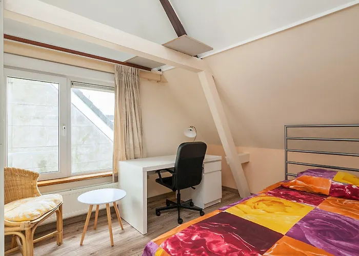 Tourist Travel Hostel *