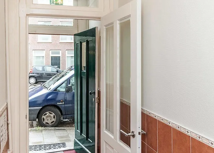 Hostel Tourist Travel Schiedam